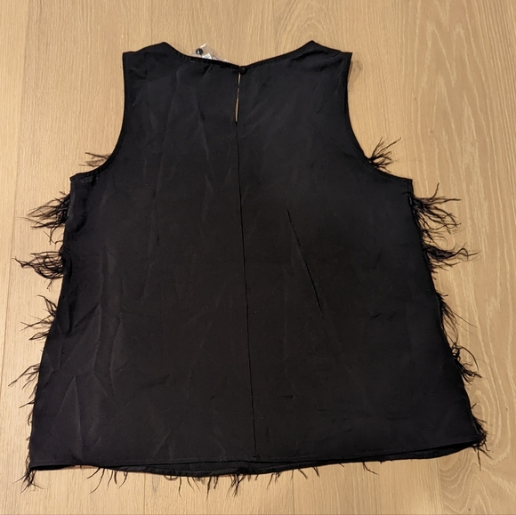 Elegant Black Feathered Women's Top - Picture 6 of 8